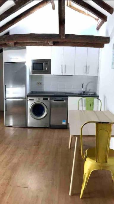 Apartamento Buhardilla En El Madrid De Los Austrias Exterior foto