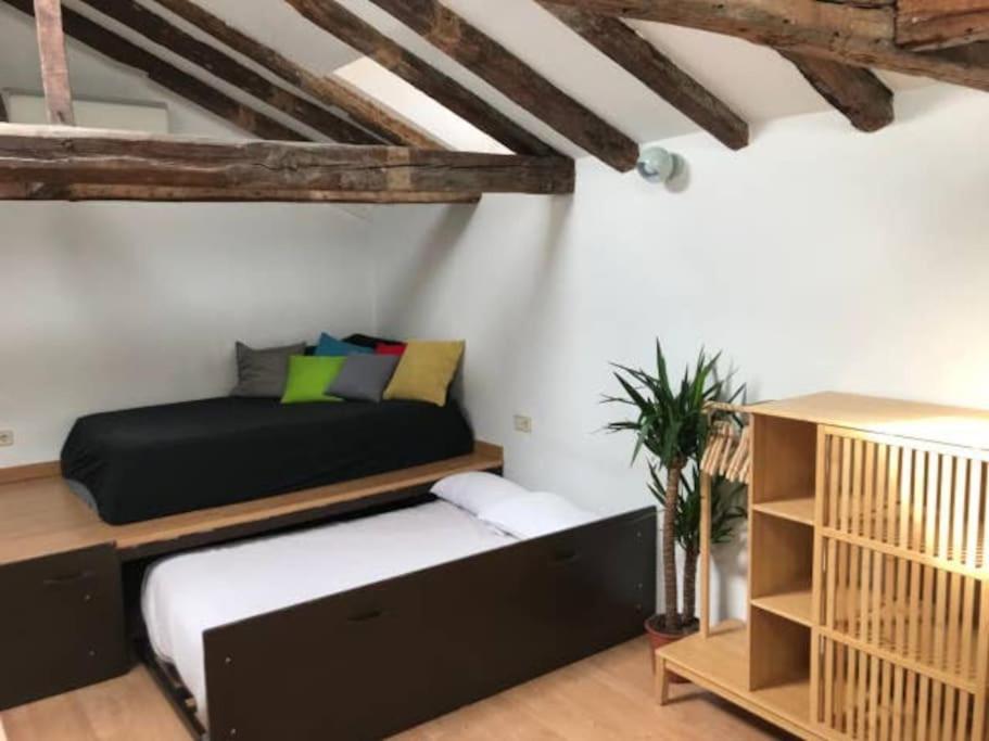 Apartamento Buhardilla En El Madrid De Los Austrias Exterior foto